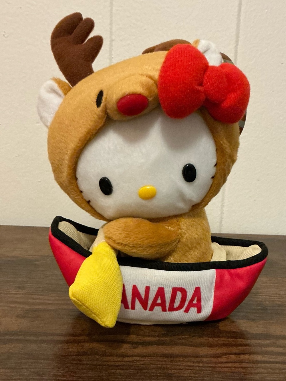 RARE NWT Vintage Sanrio 2012 Hello Kitty Canada Exclusive Reindeer Canoe Plush